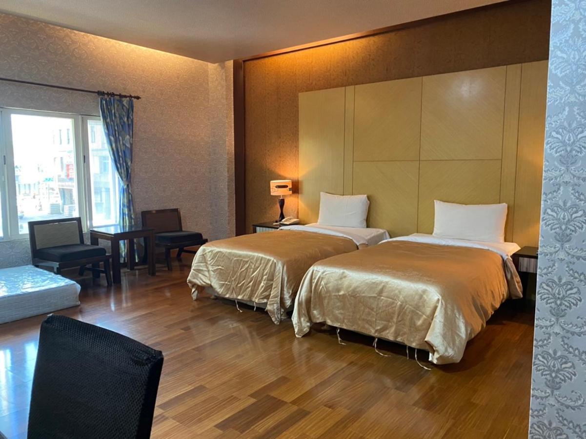 Treasure Island Motel - Fengshan Kaohsiung Dış mekan fotoğraf