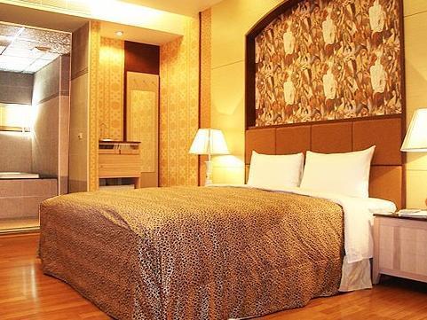 Treasure Island Motel - Fengshan Kaohsiung Dış mekan fotoğraf