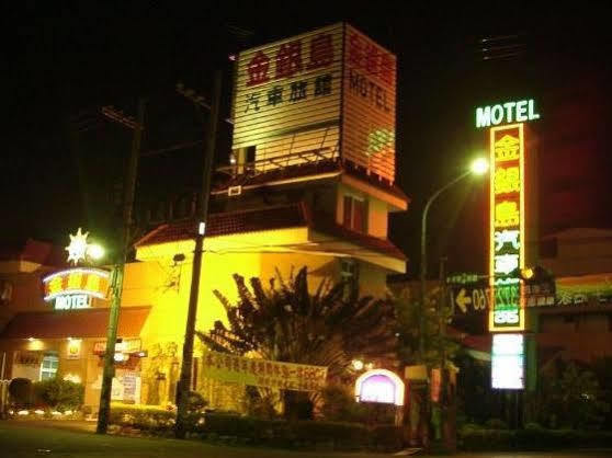 Treasure Island Motel - Fengshan Kaohsiung Dış mekan fotoğraf